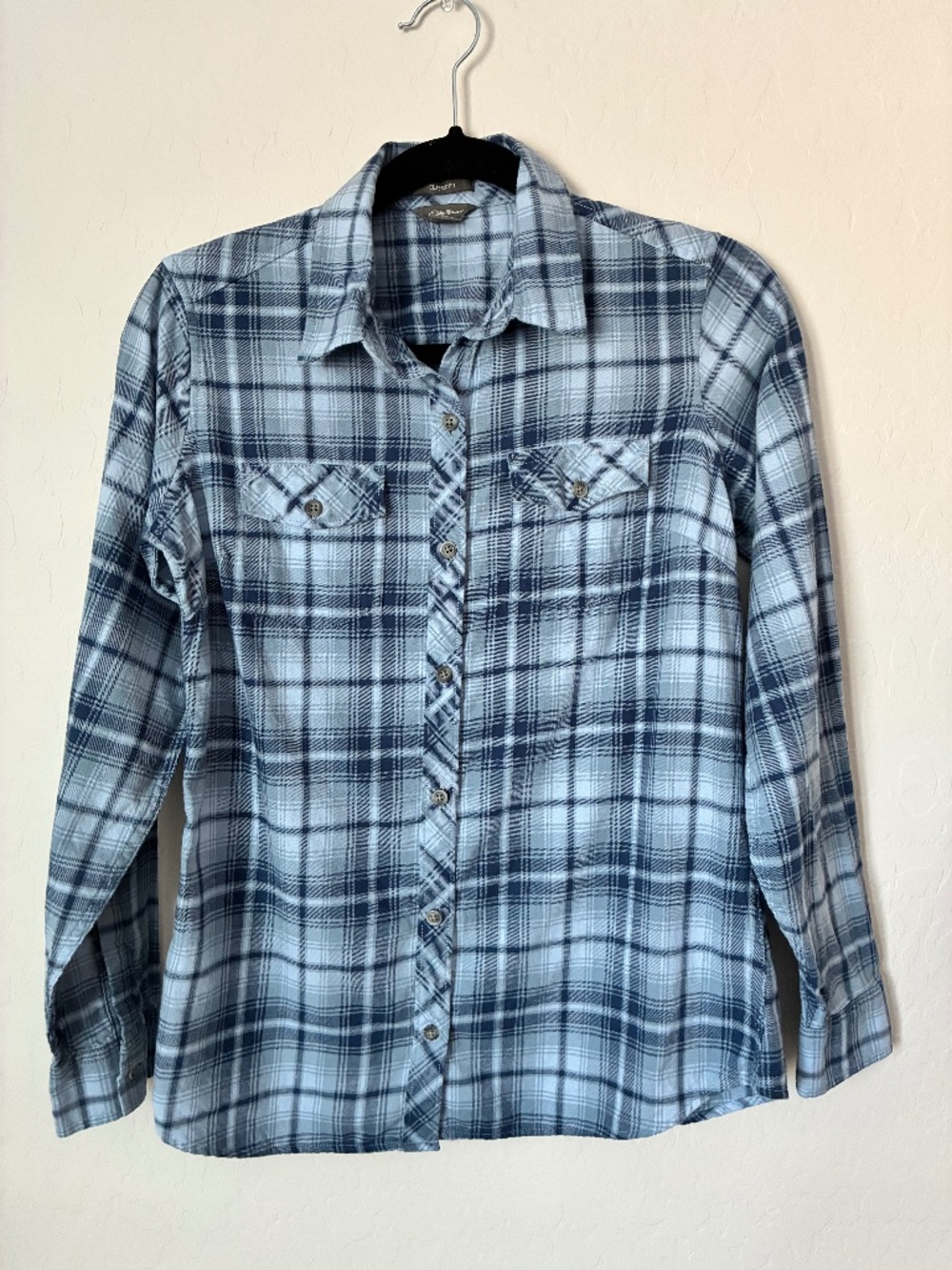 03 Eddie Bauer Women’s Small Blue Plaid Classic Fit Button Down Shirt